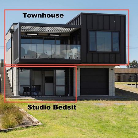Pukehina Estuary Sunset Views Townhouse & Studio Экстерьер фото