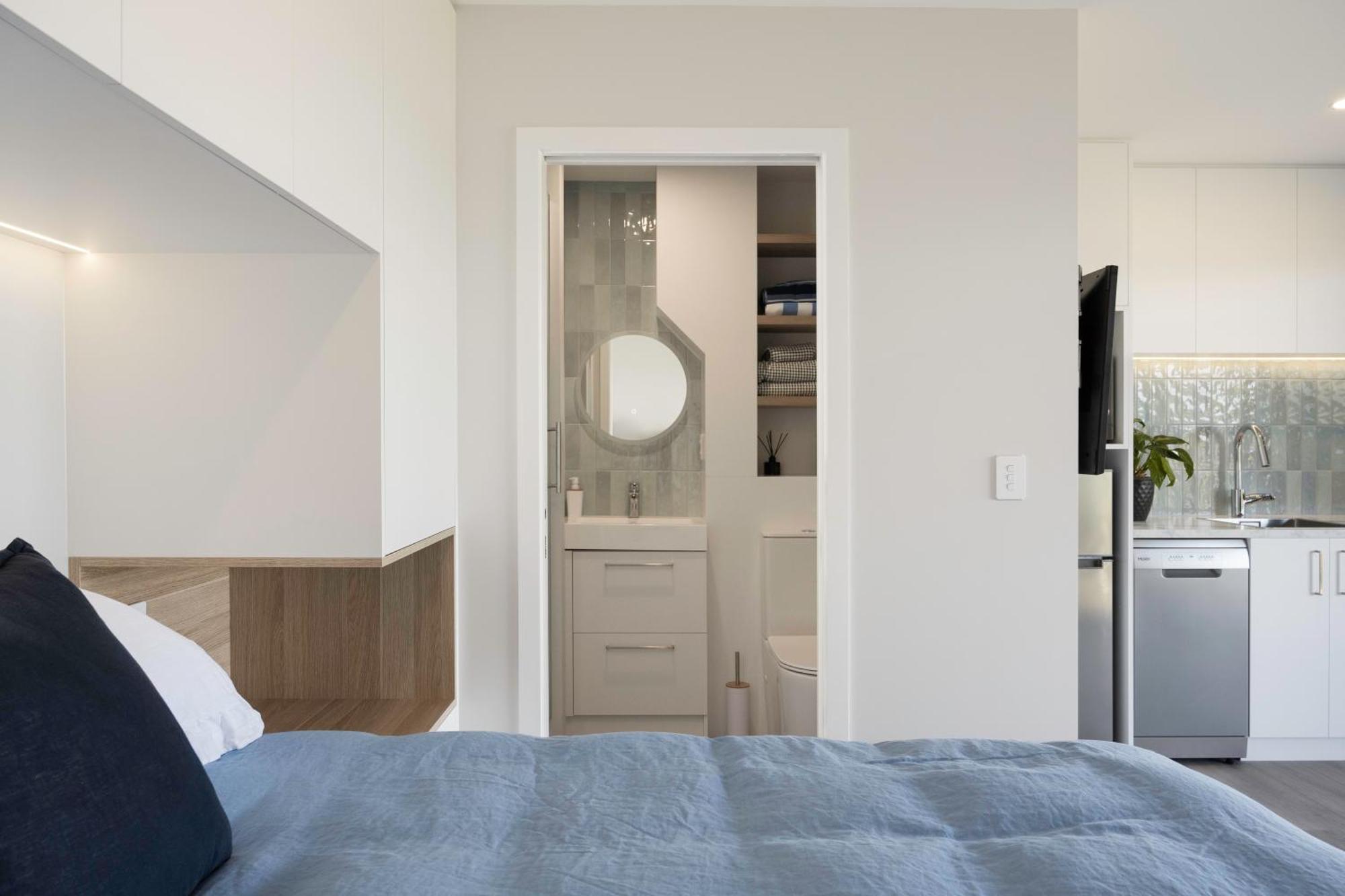 Pukehina Estuary Sunset Views Townhouse & Studio Экстерьер фото
