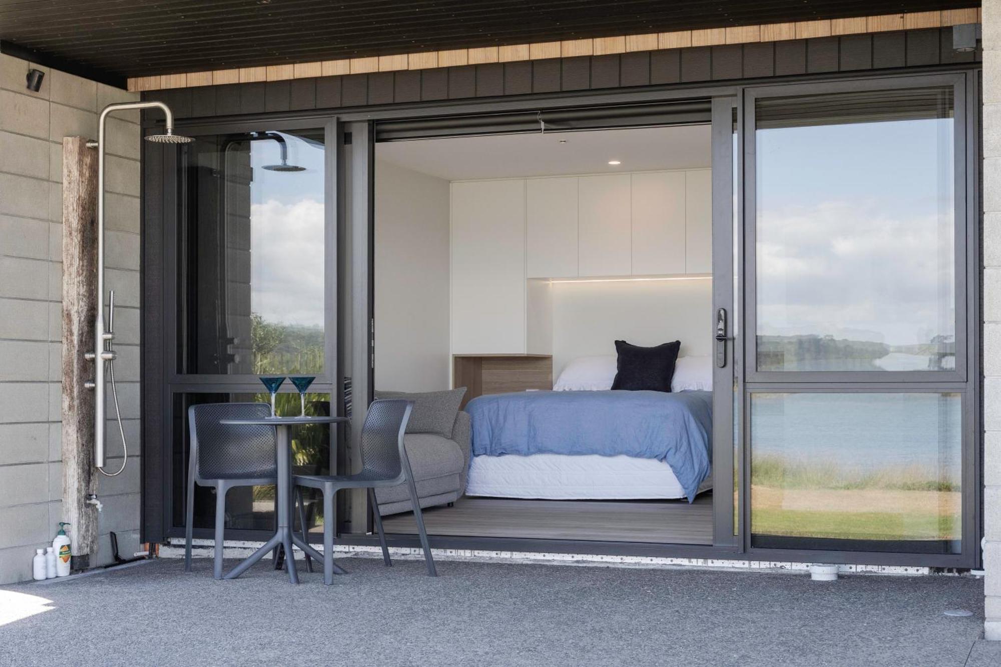 Pukehina Estuary Sunset Views Townhouse & Studio Экстерьер фото