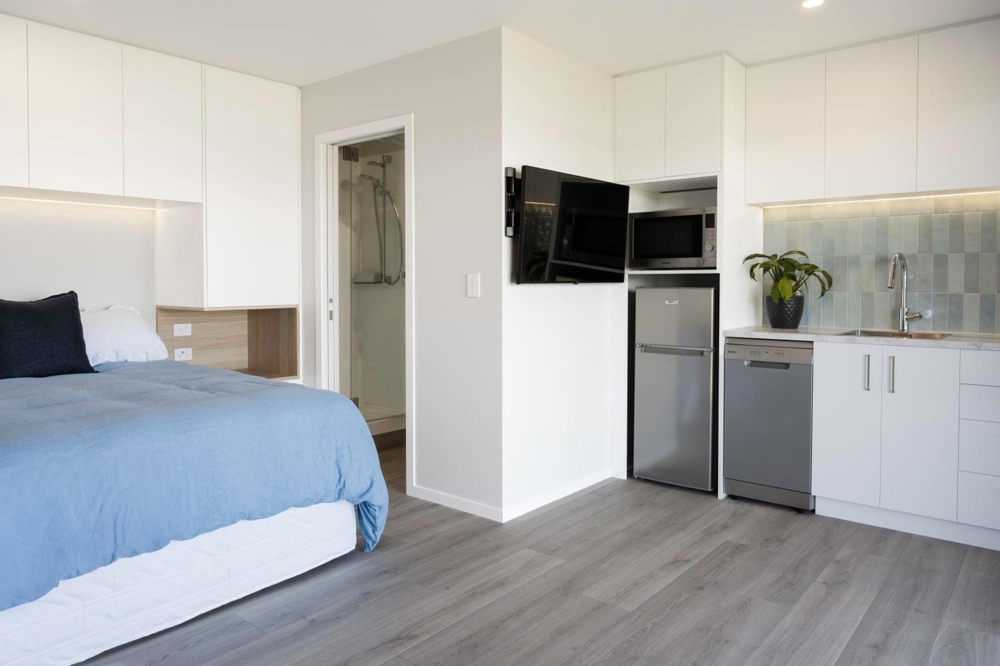 Pukehina Estuary Sunset Views Townhouse & Studio Экстерьер фото