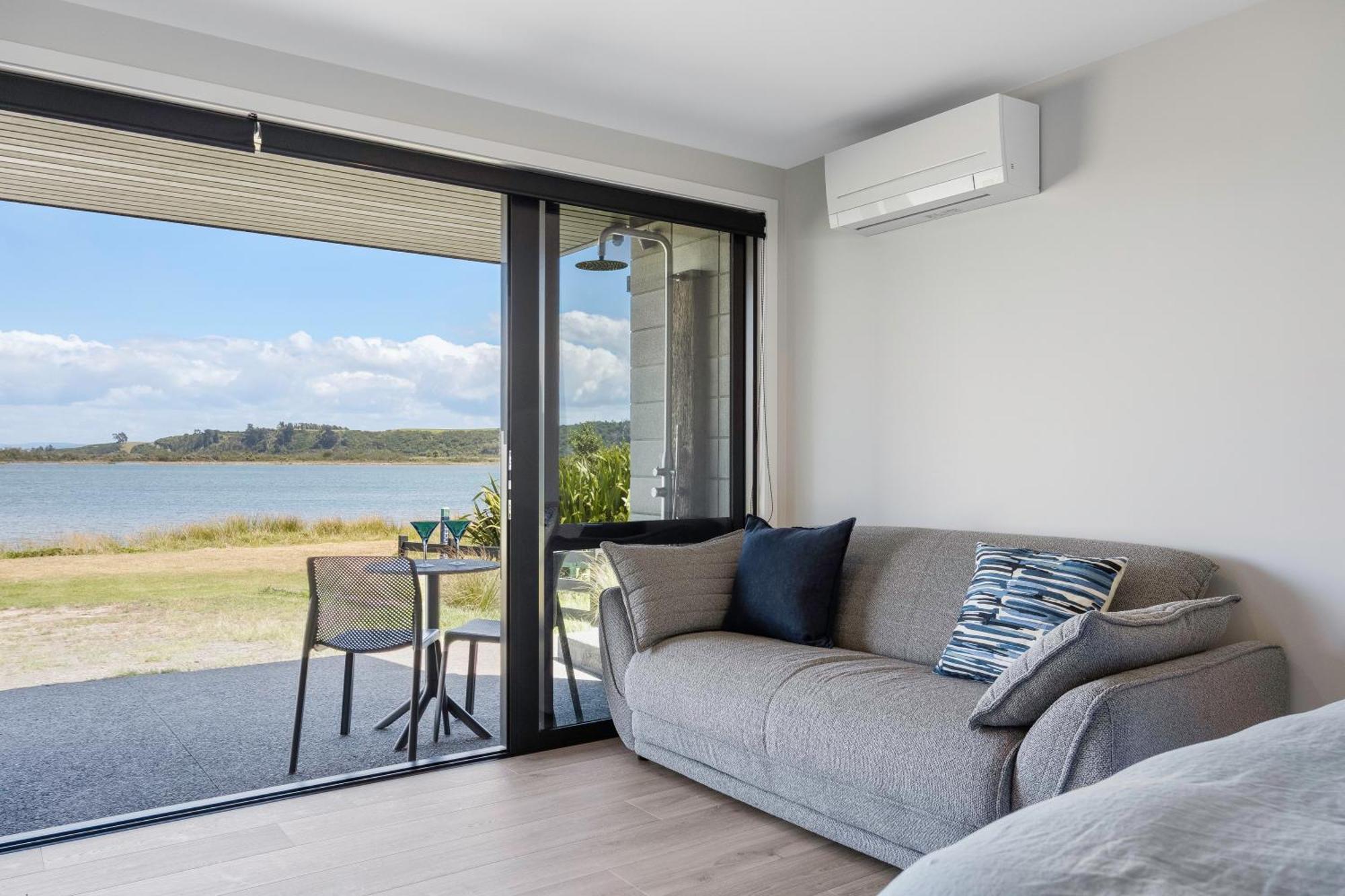 Pukehina Estuary Sunset Views Townhouse & Studio Экстерьер фото