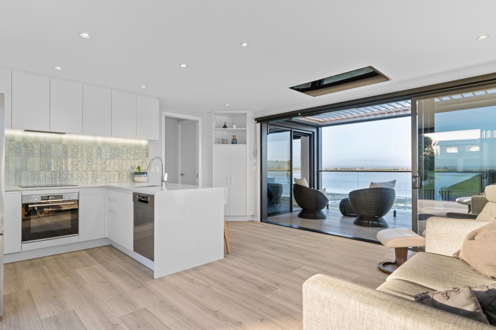 Pukehina Estuary Sunset Views Townhouse & Studio Экстерьер фото