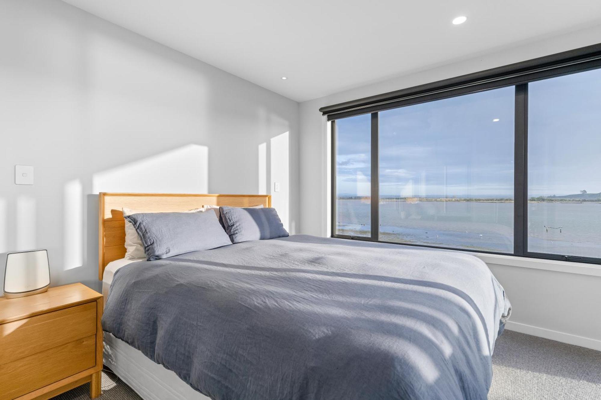 Pukehina Estuary Sunset Views Townhouse & Studio Экстерьер фото
